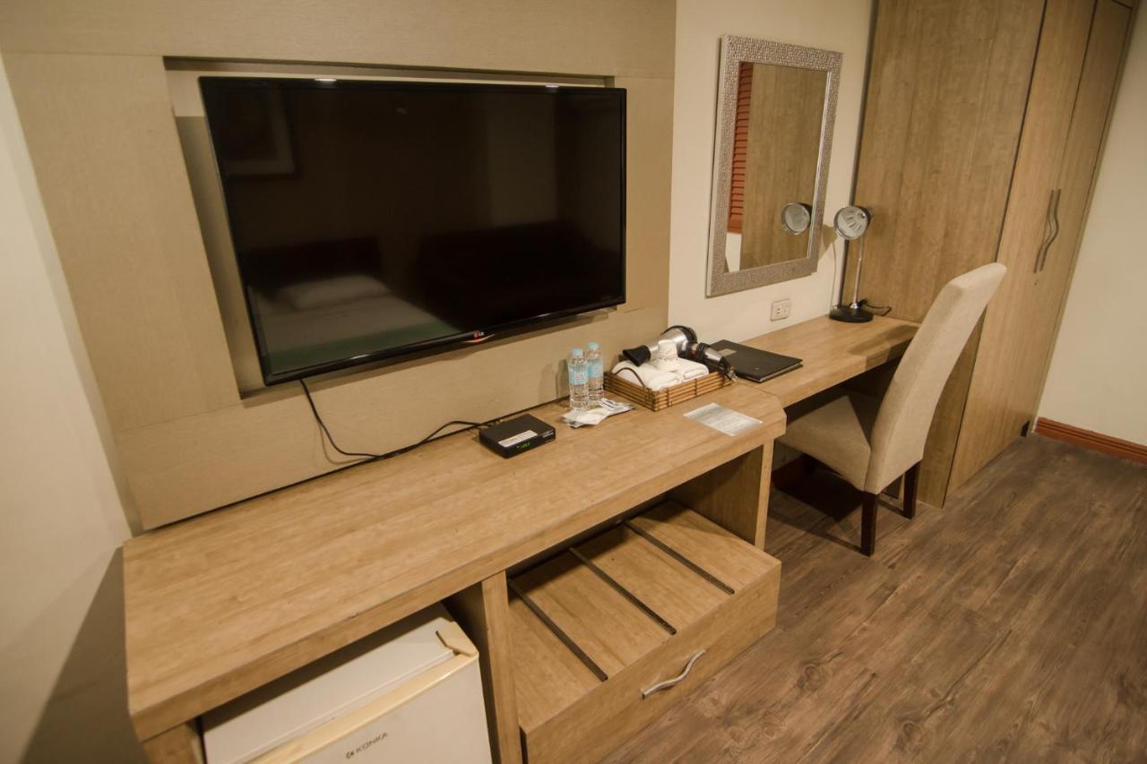 Dg Grami Hotel Paranaque City Zewnętrze zdjęcie